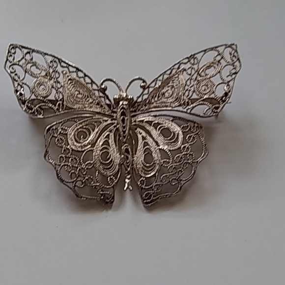LACY STERLING BUTTERFLY BROOCH - Picture 4 of 5